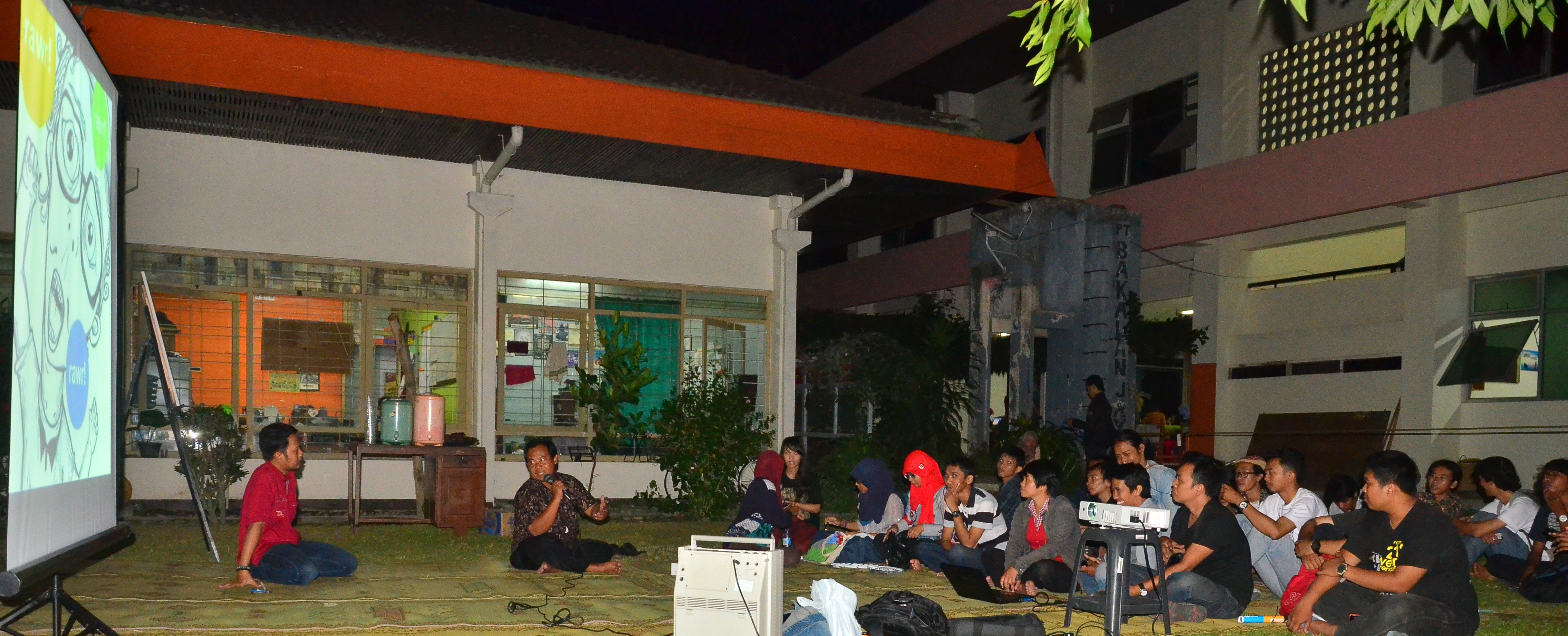 Art discussion students artists UGM and guests